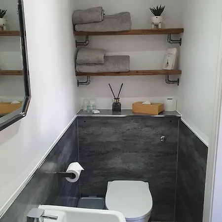 Number 80 Guest house